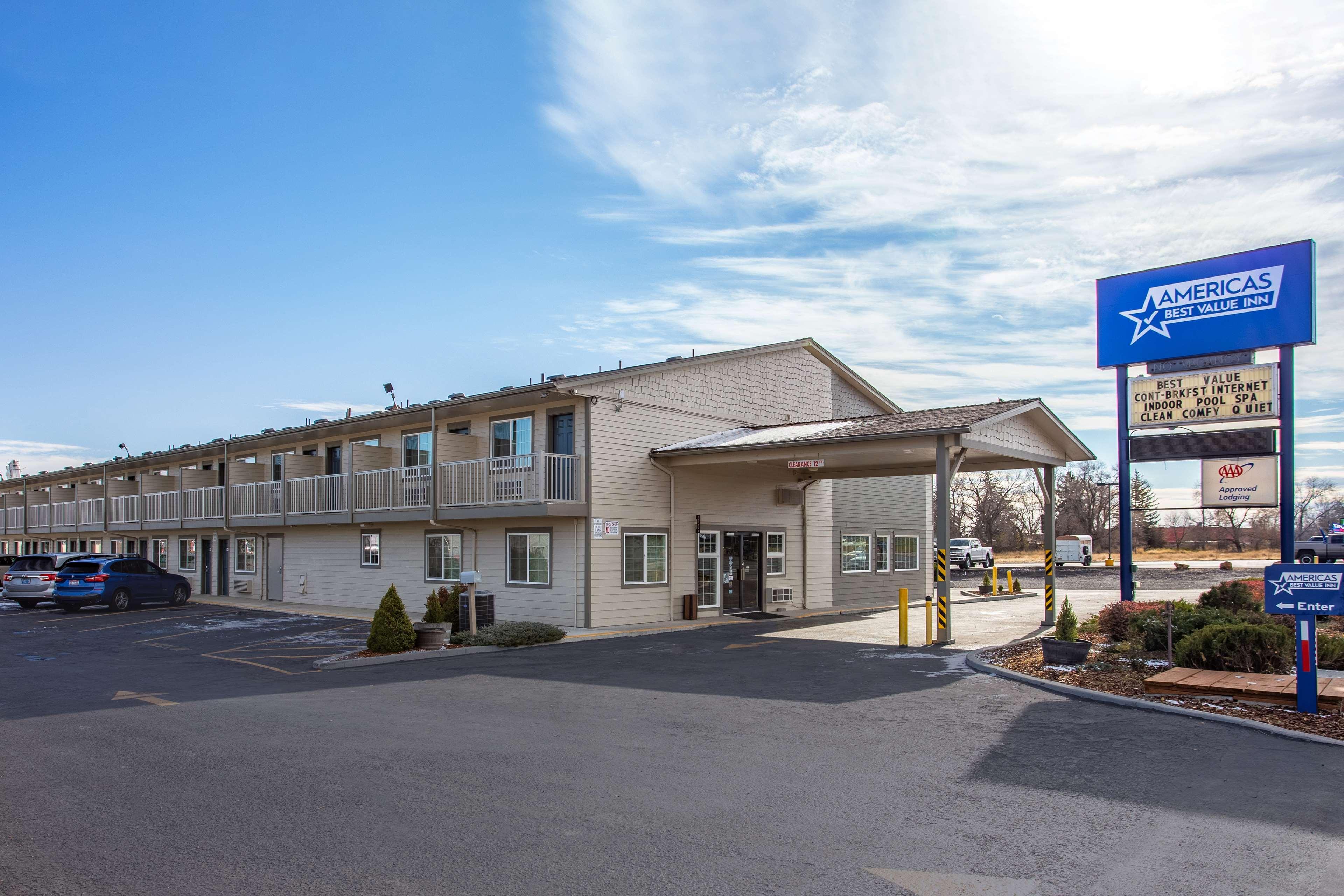 Americas Best Value Inn Бернс Экстерьер фото