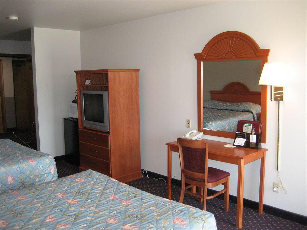 Americas Best Value Inn Бернс Экстерьер фото