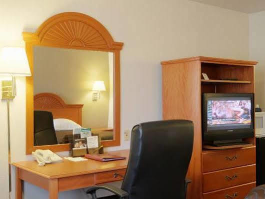 Americas Best Value Inn Бернс Экстерьер фото