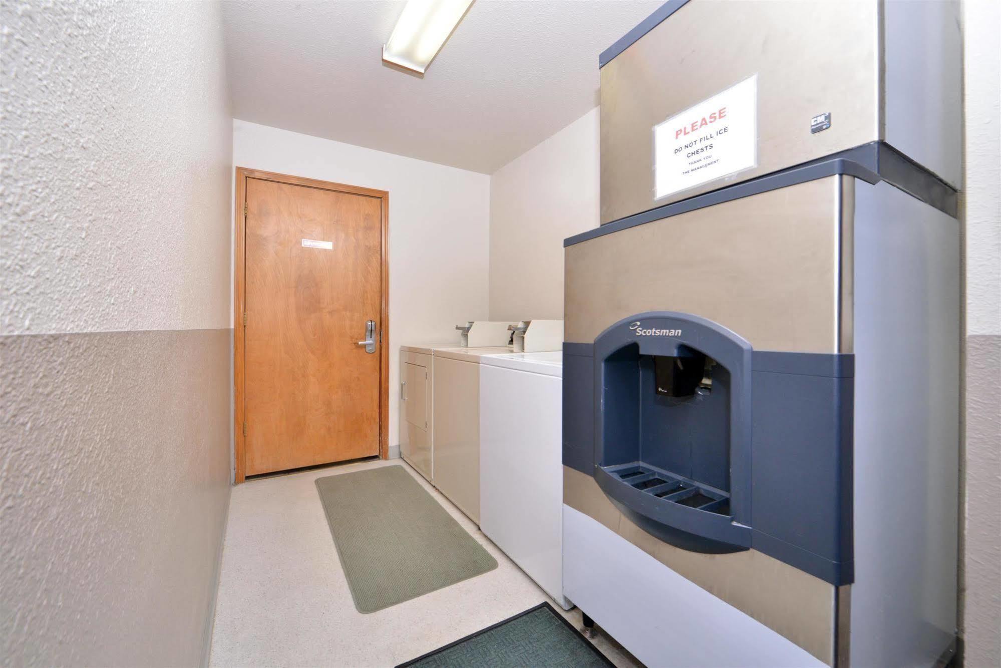 Americas Best Value Inn Бернс Экстерьер фото