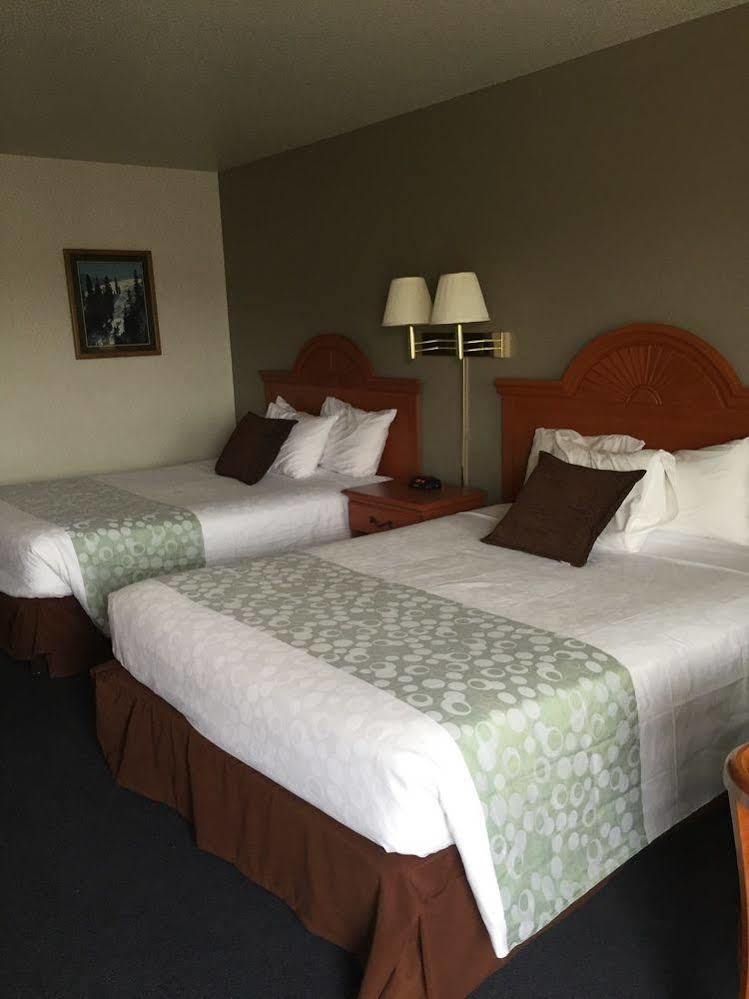 Americas Best Value Inn Бернс Экстерьер фото